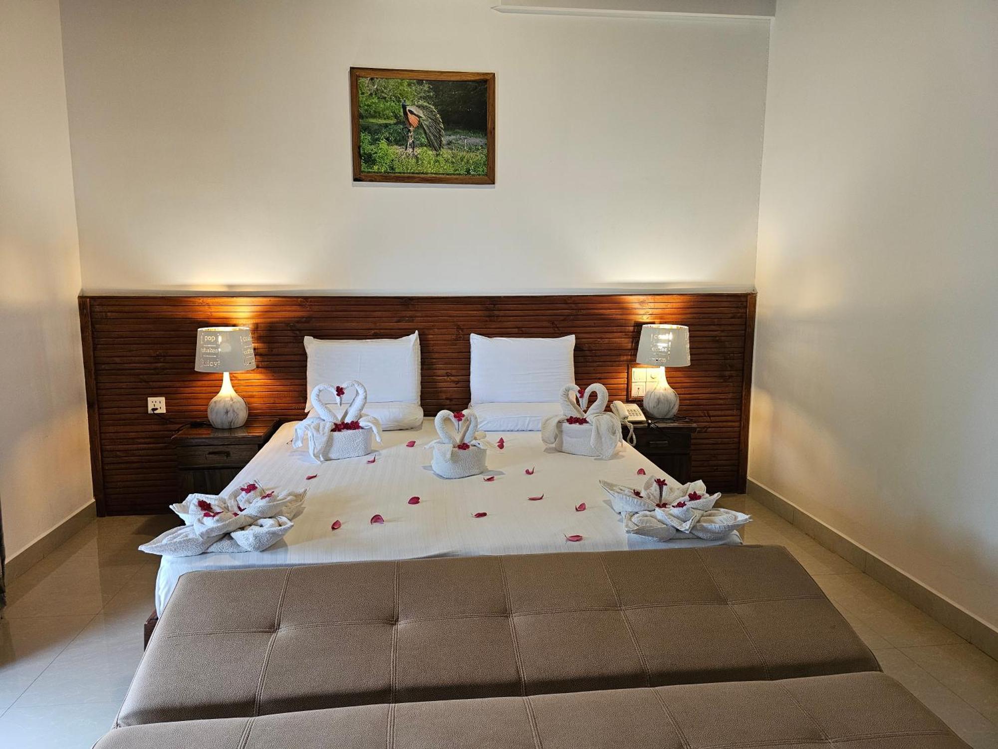 Gamodh Citadel Resort Anuradhapura Exterior foto