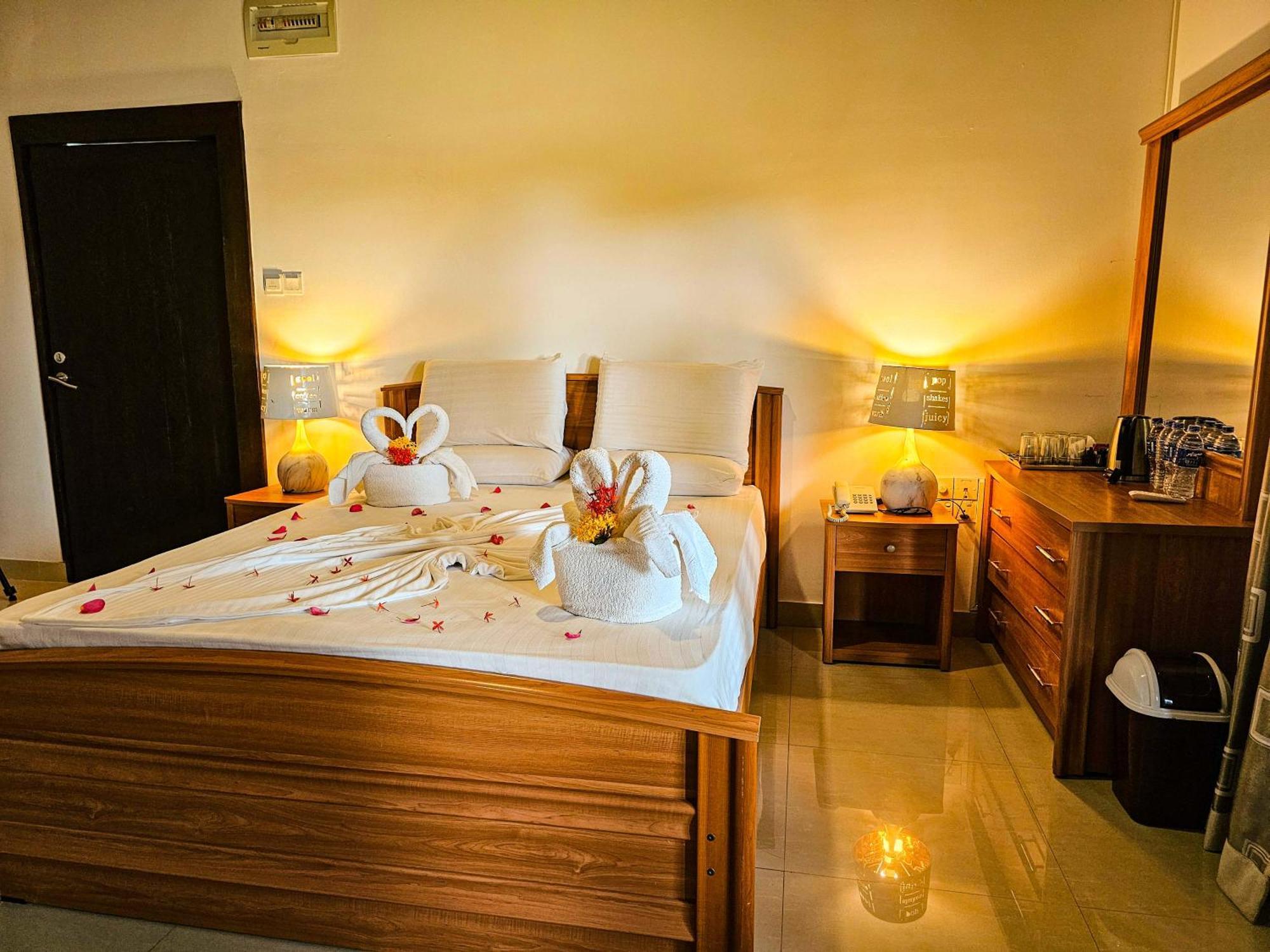 Gamodh Citadel Resort Anuradhapura Exterior foto