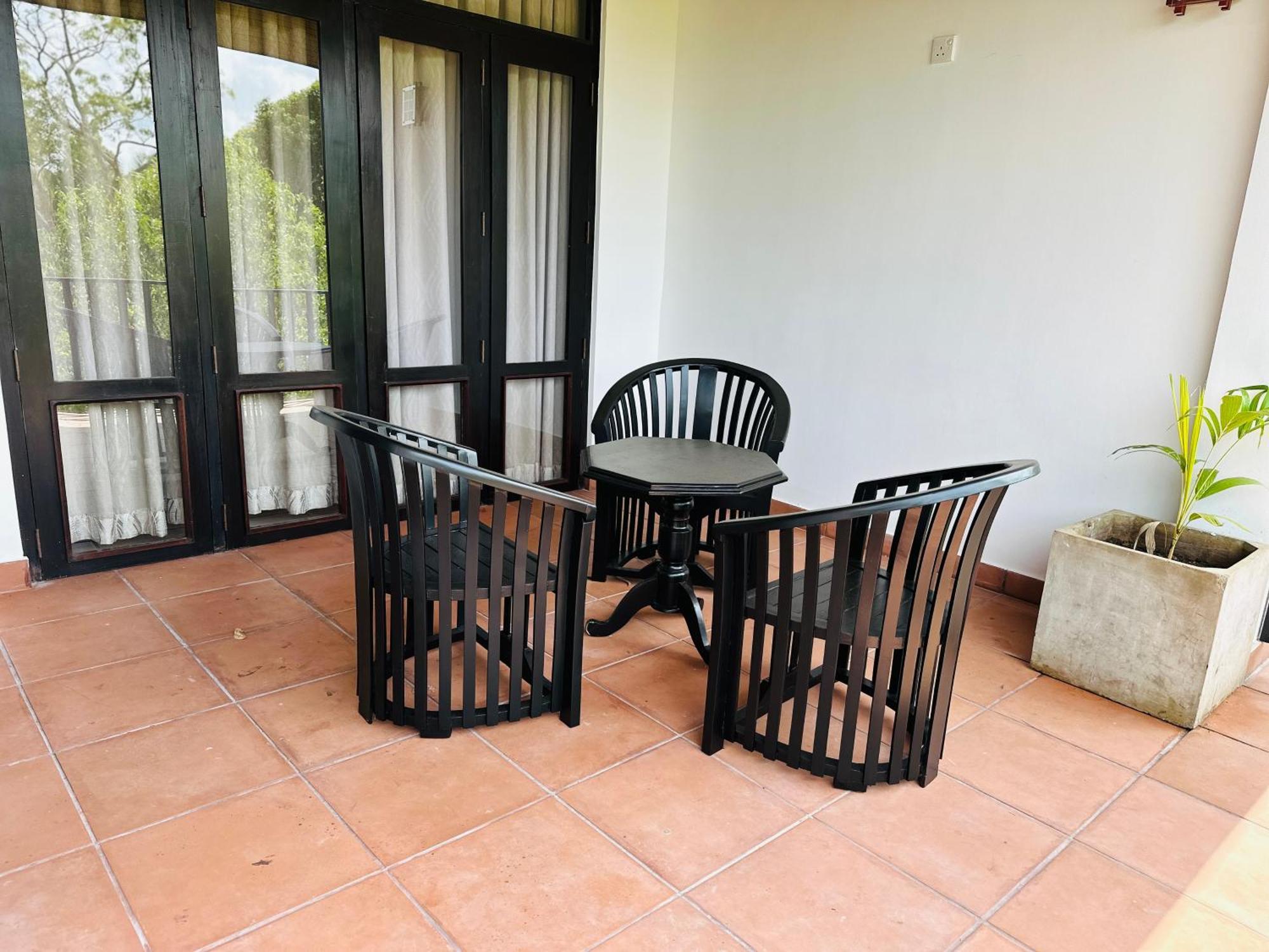Gamodh Citadel Resort Anuradhapura Exterior foto