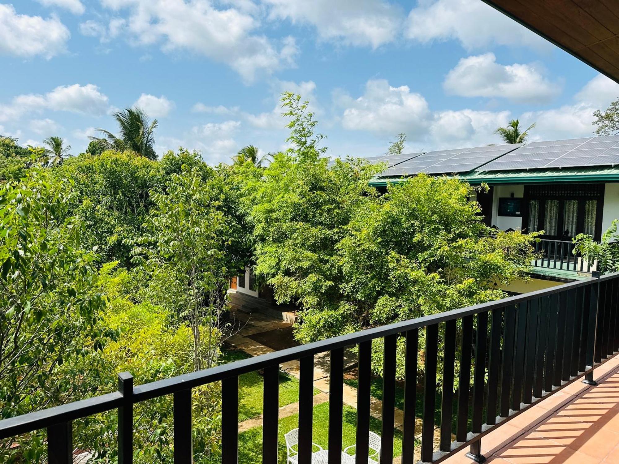 Gamodh Citadel Resort Anuradhapura Exterior foto