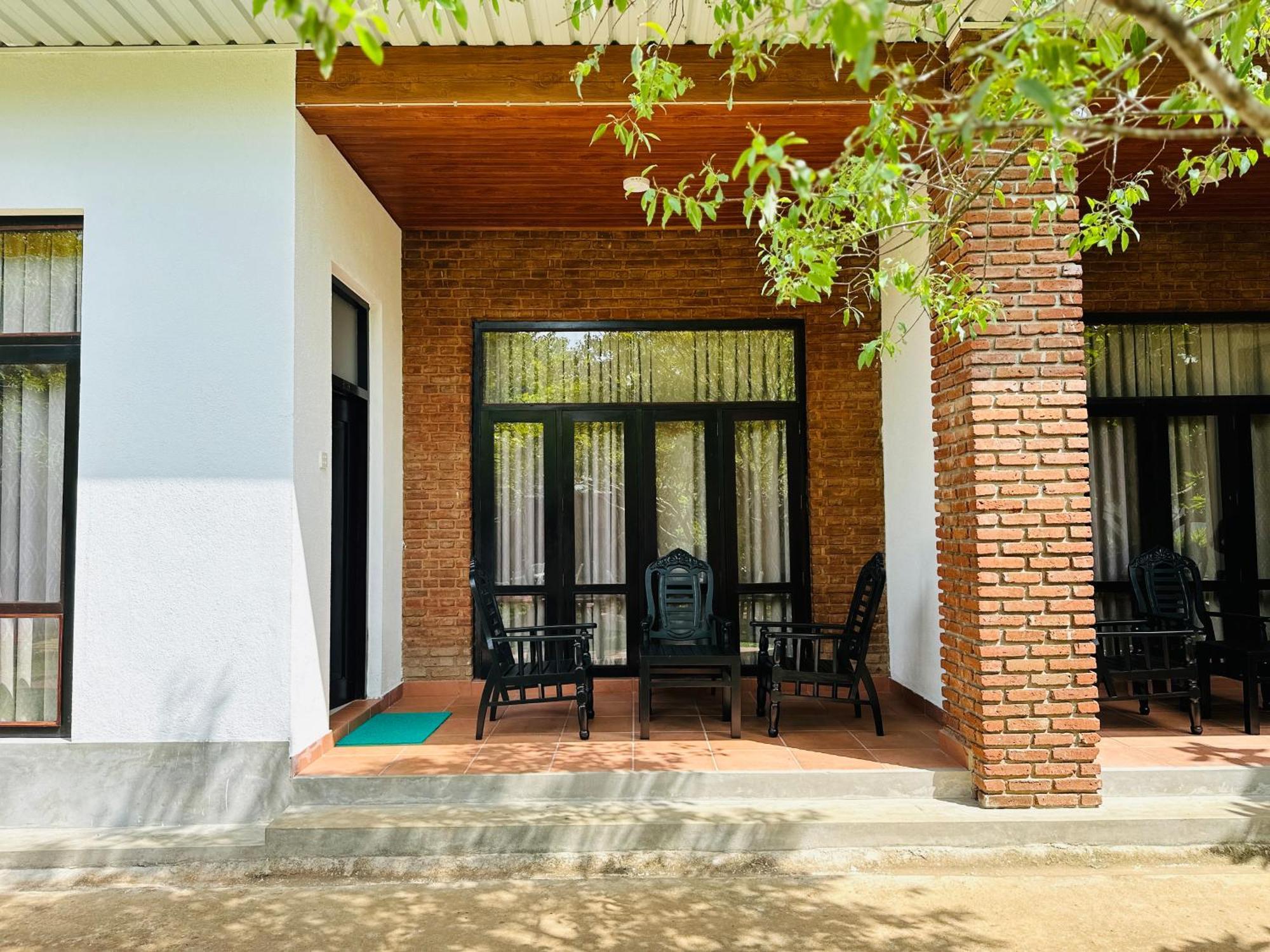 Gamodh Citadel Resort Anuradhapura Exterior foto